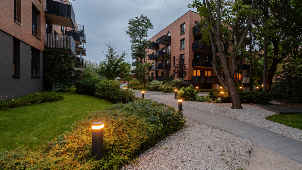 Smarte gatelys gir tryggere byer og lavere kostnader